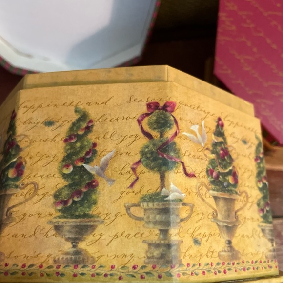 Christmas Nesting Display/Storage Boxes Set of 3 - Picture 2 of 12